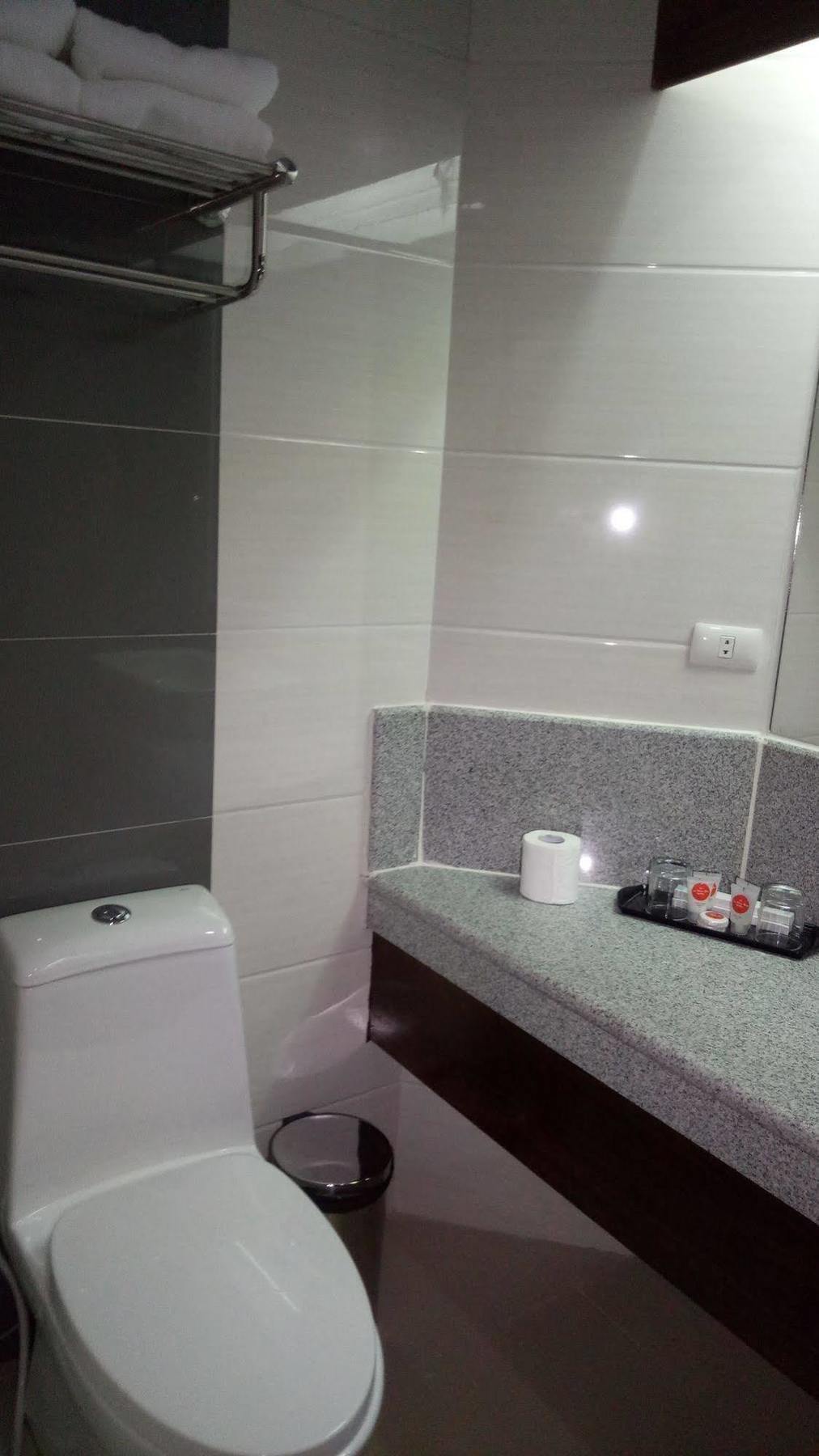 La Maja Rica Hotel Tarlac Kültér fotó