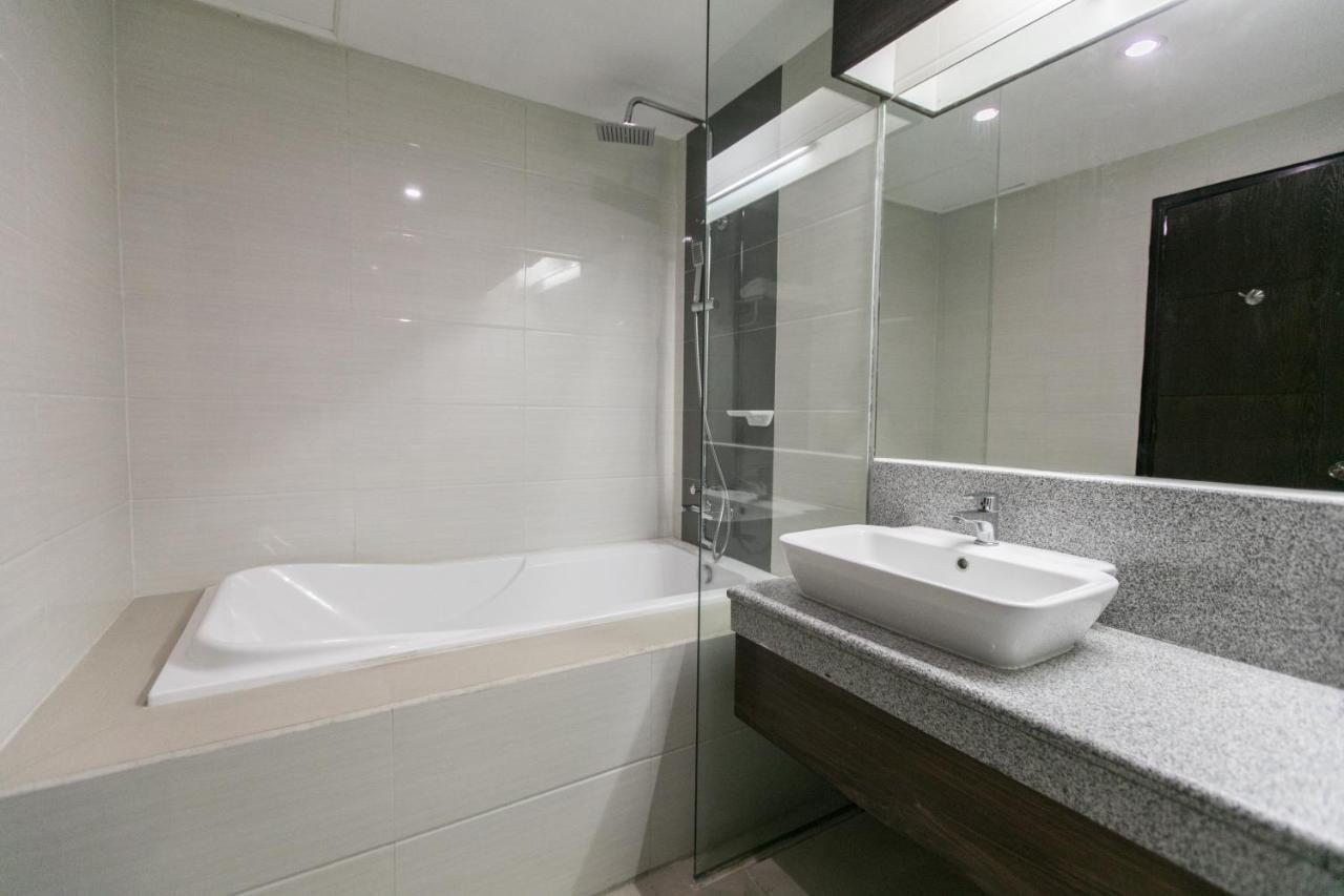 La Maja Rica Hotel Tarlac Kültér fotó