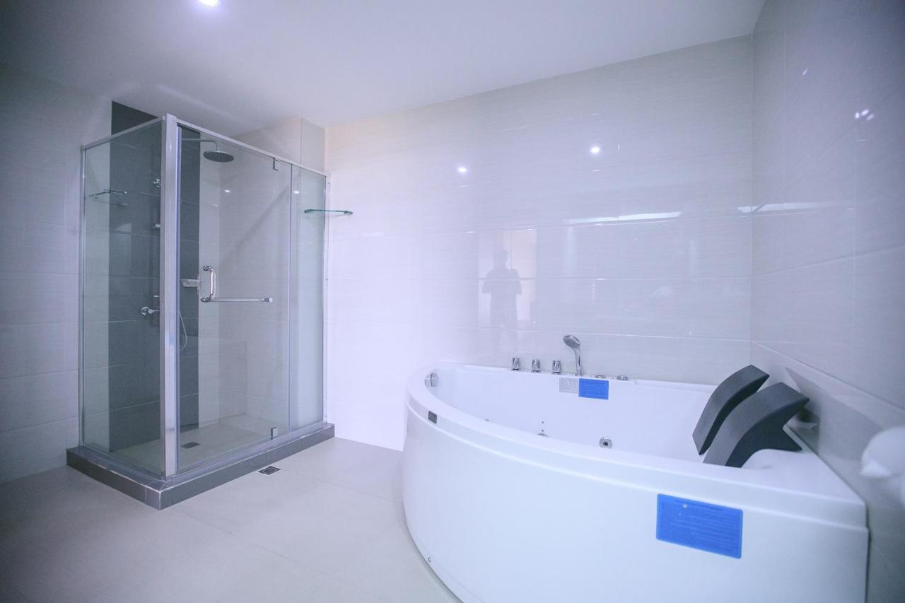 La Maja Rica Hotel Tarlac Kültér fotó