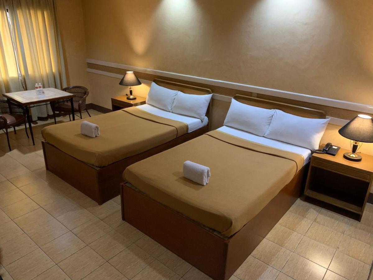 La Maja Rica Hotel Tarlac Kültér fotó